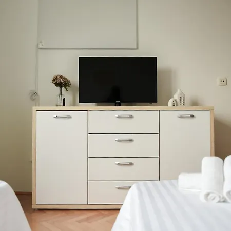 Apartment Marinela *